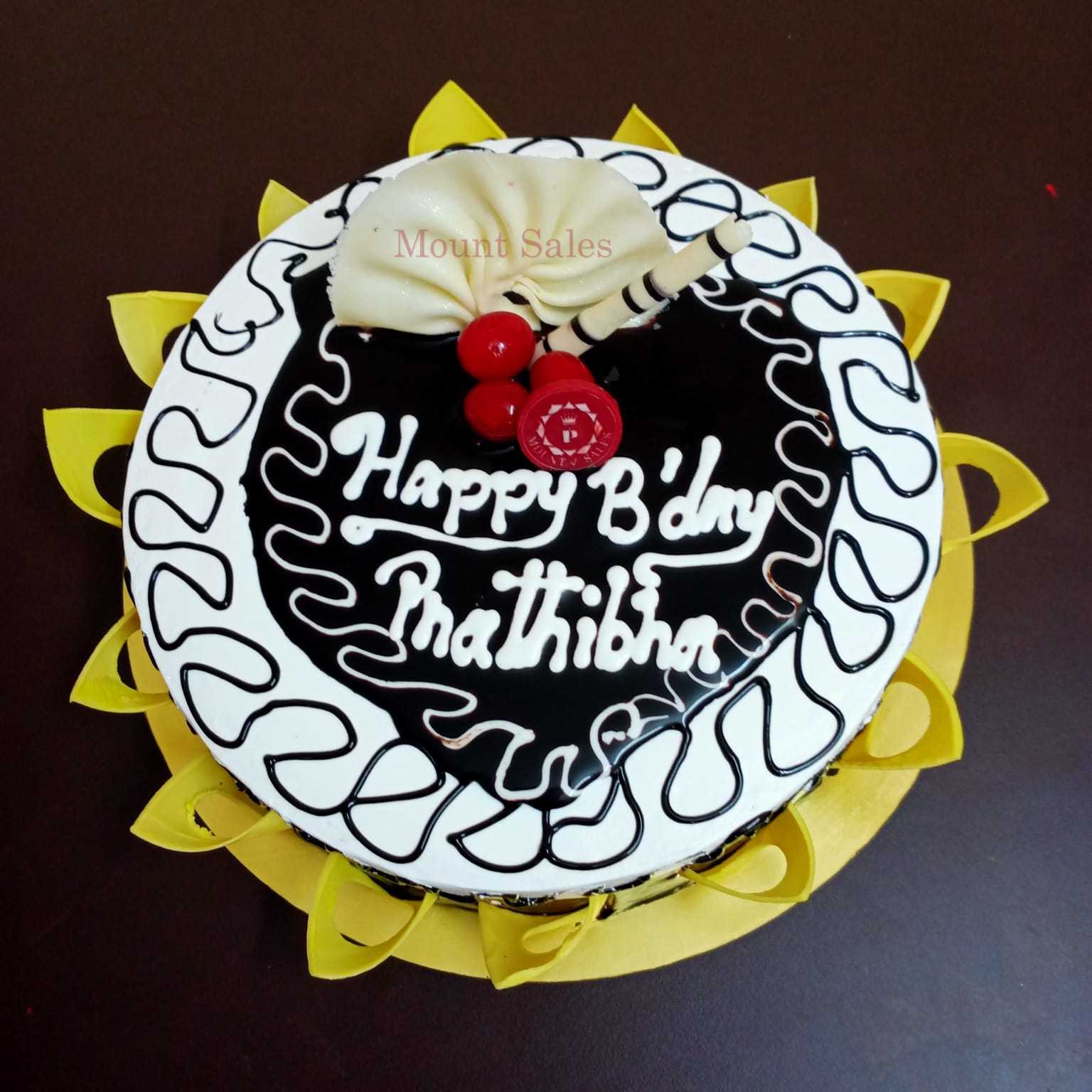 Premium RED N White Velvet Cake